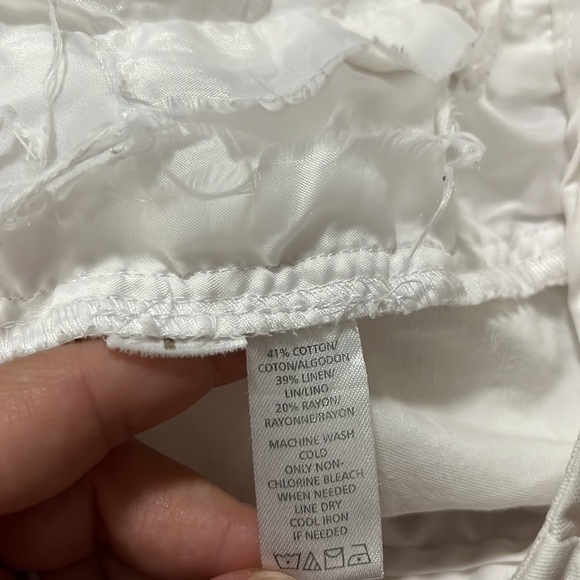 Loft white Linen Blend Belted shorts Sz 8 - Picture 7 of 7